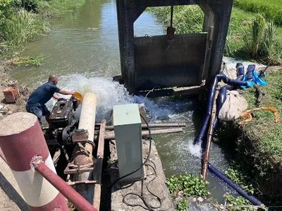 華容縣基層應急人奔忙抗旱掠影!